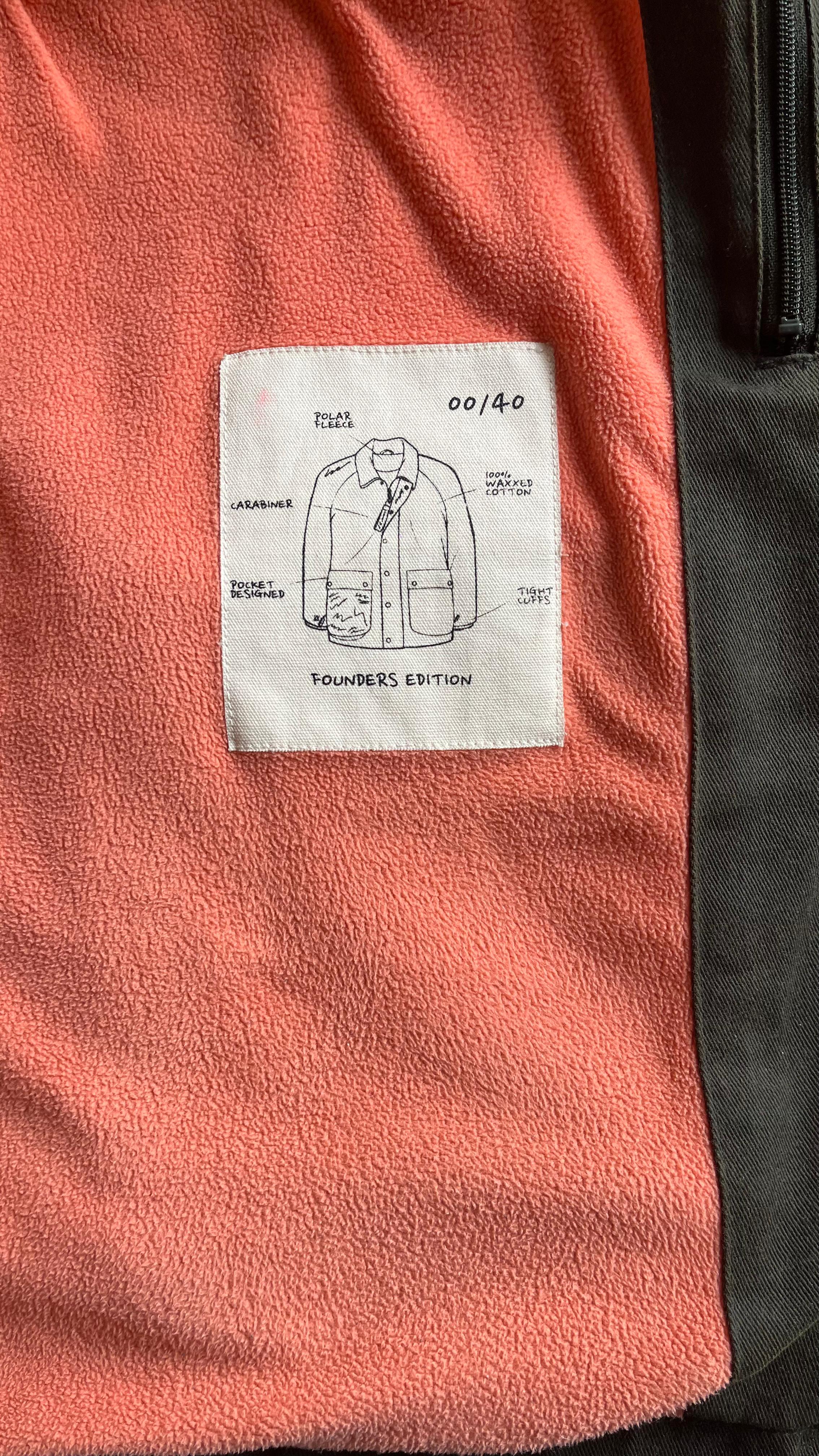 Abrigo Edición Limitada Waxxer Coral